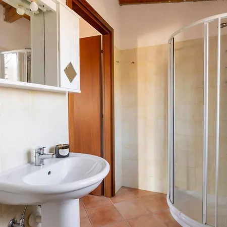 Charming House In + Pool 펜션 아스티