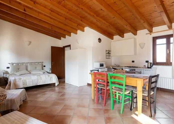 Charming House In + Pool 度假居